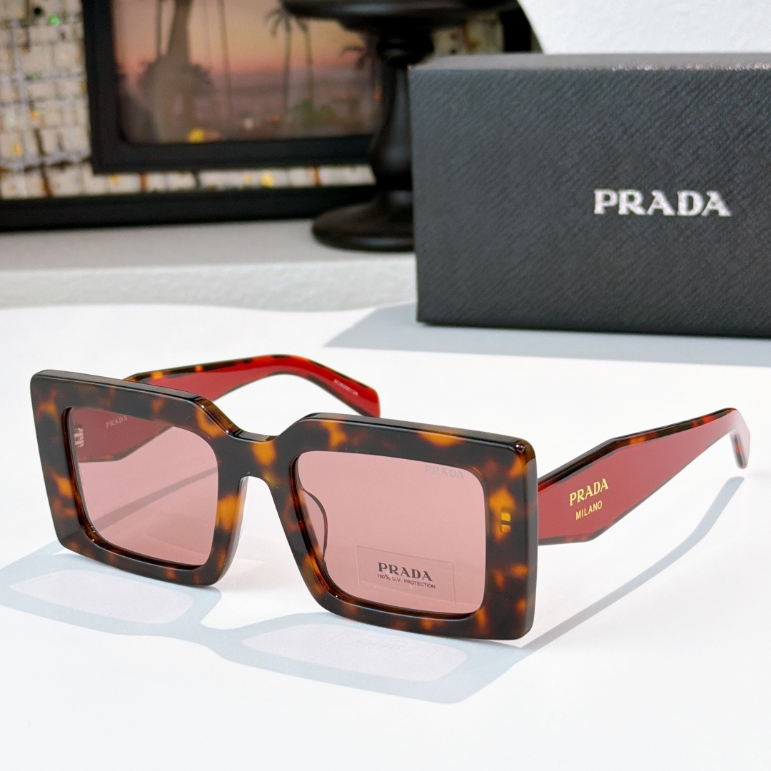 Prada PRAD*