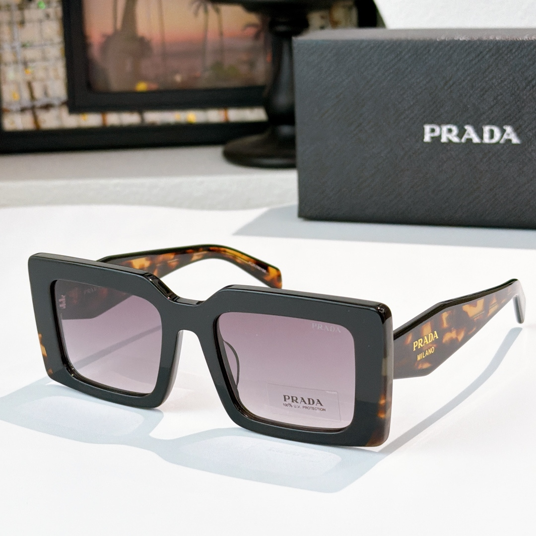 Prada PRAD*