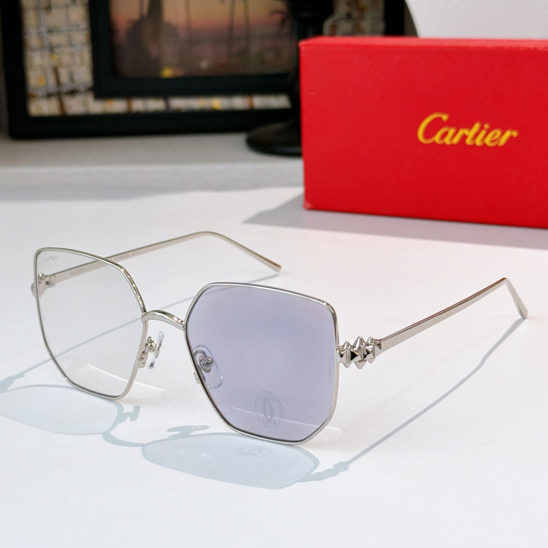 Cartier Cartie*