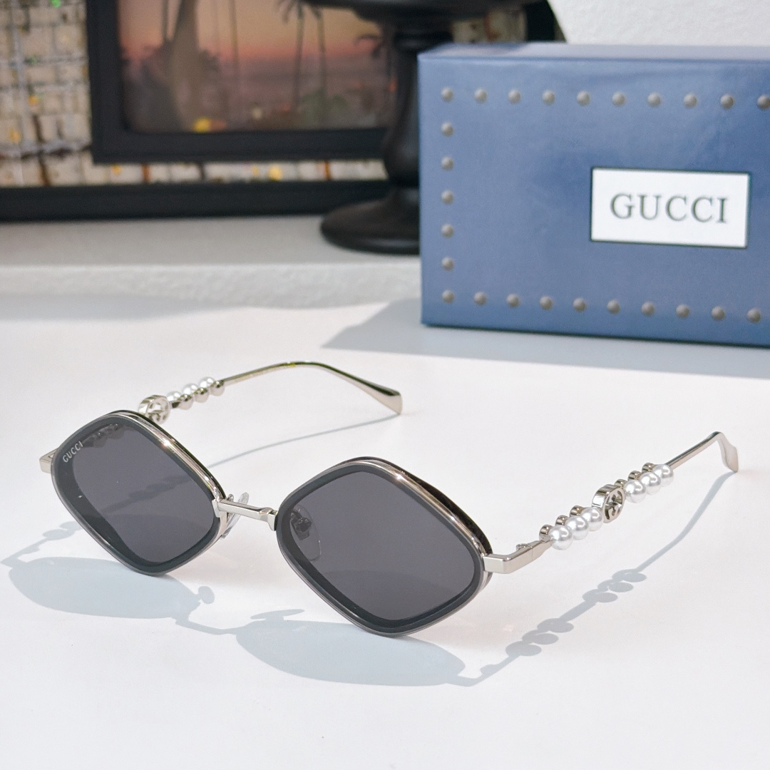 Gucci GUCC*