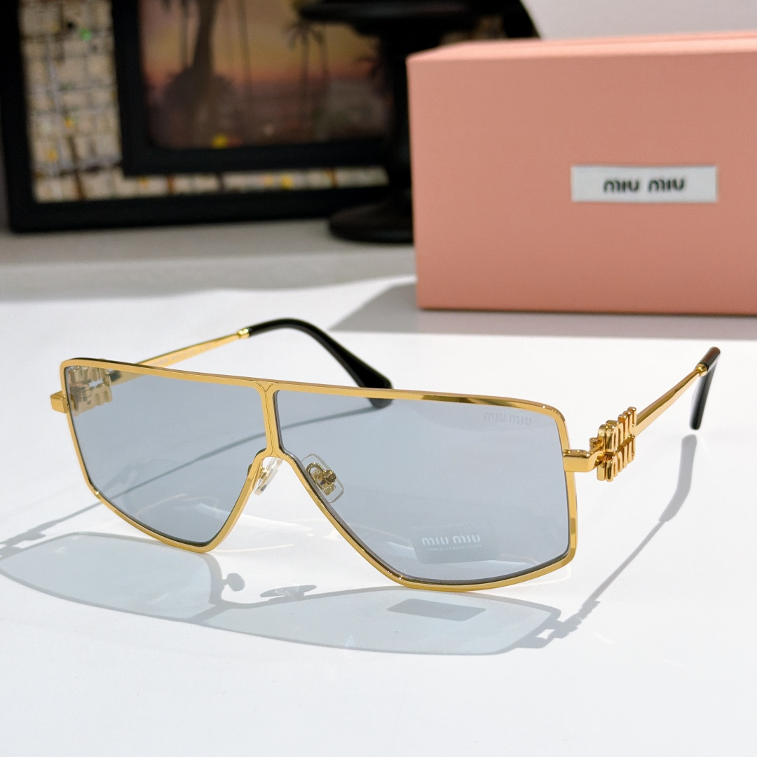 Miu Miu MIU M*