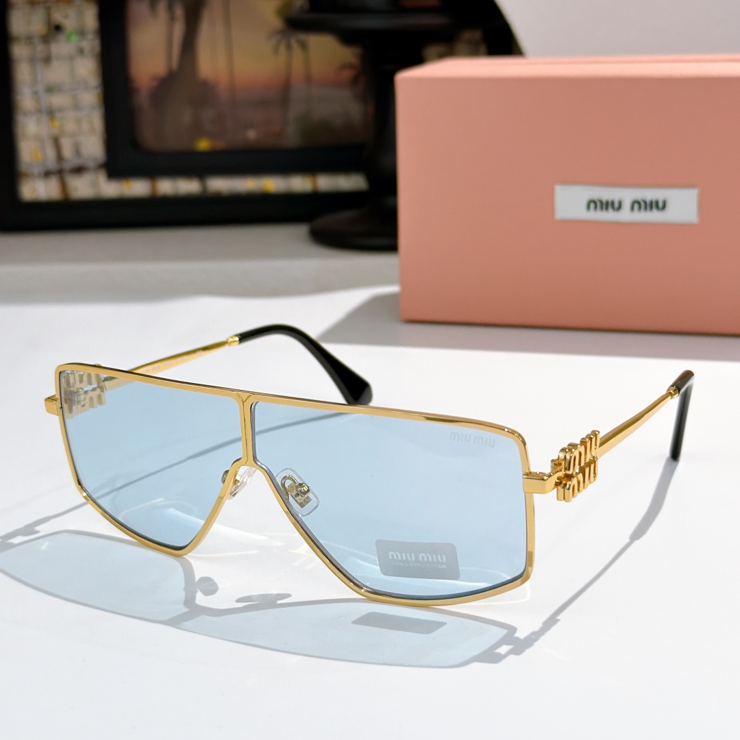 Miu Miu MIU M*