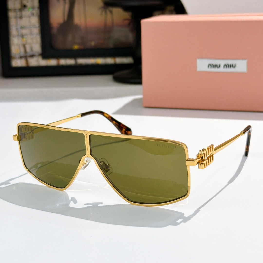 Miu Miu MIU M*