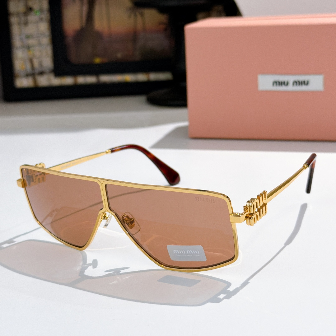 Miu Miu MIU M*