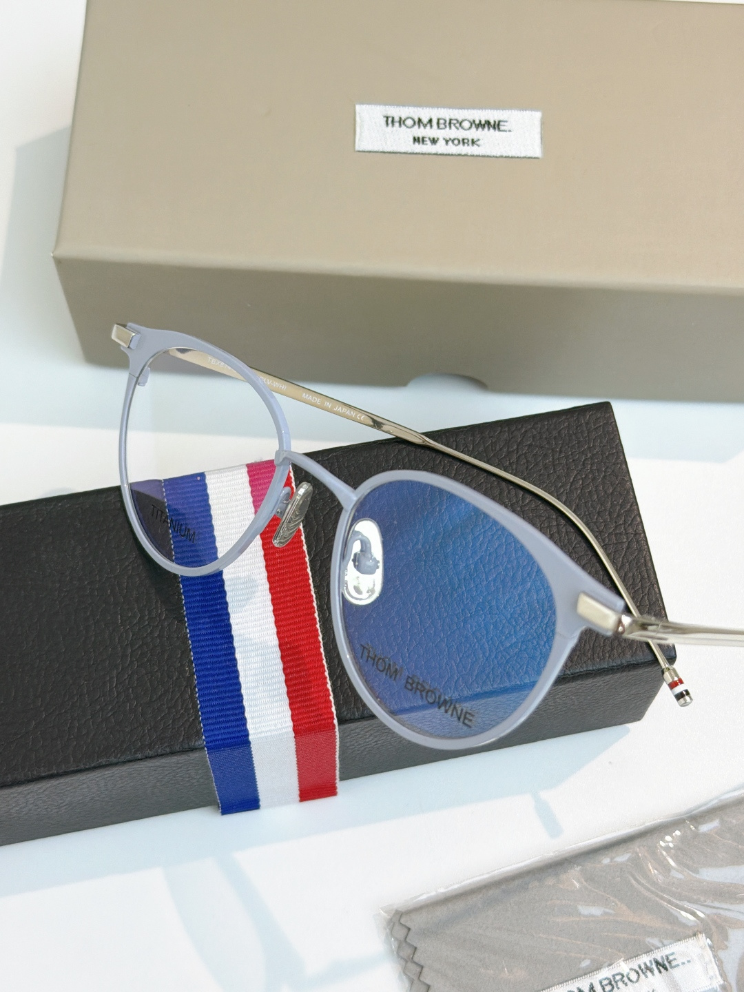 Thom Browne THOM BROWN*｜布朗尼