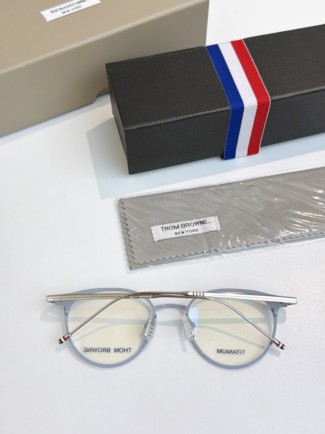 Thom Browne THOM BROWN*｜布朗尼