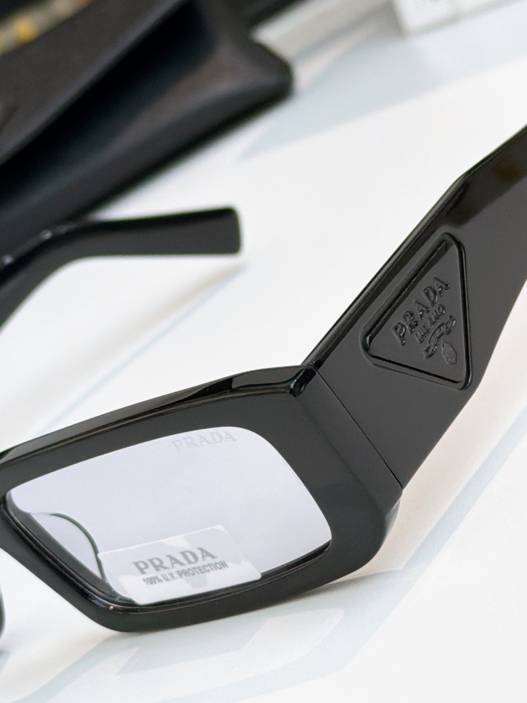 Prada PRAD*