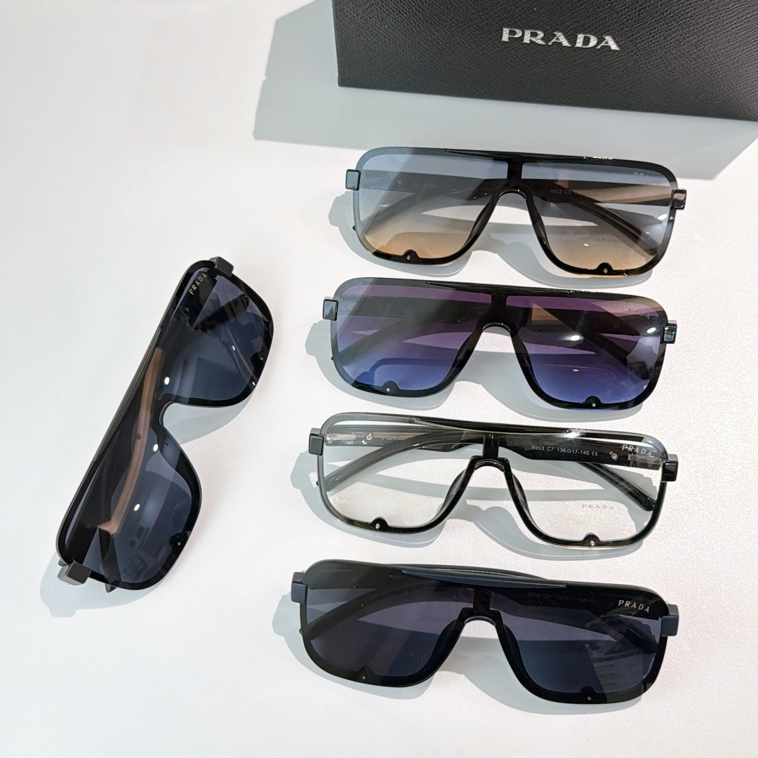 Prada PRAD*