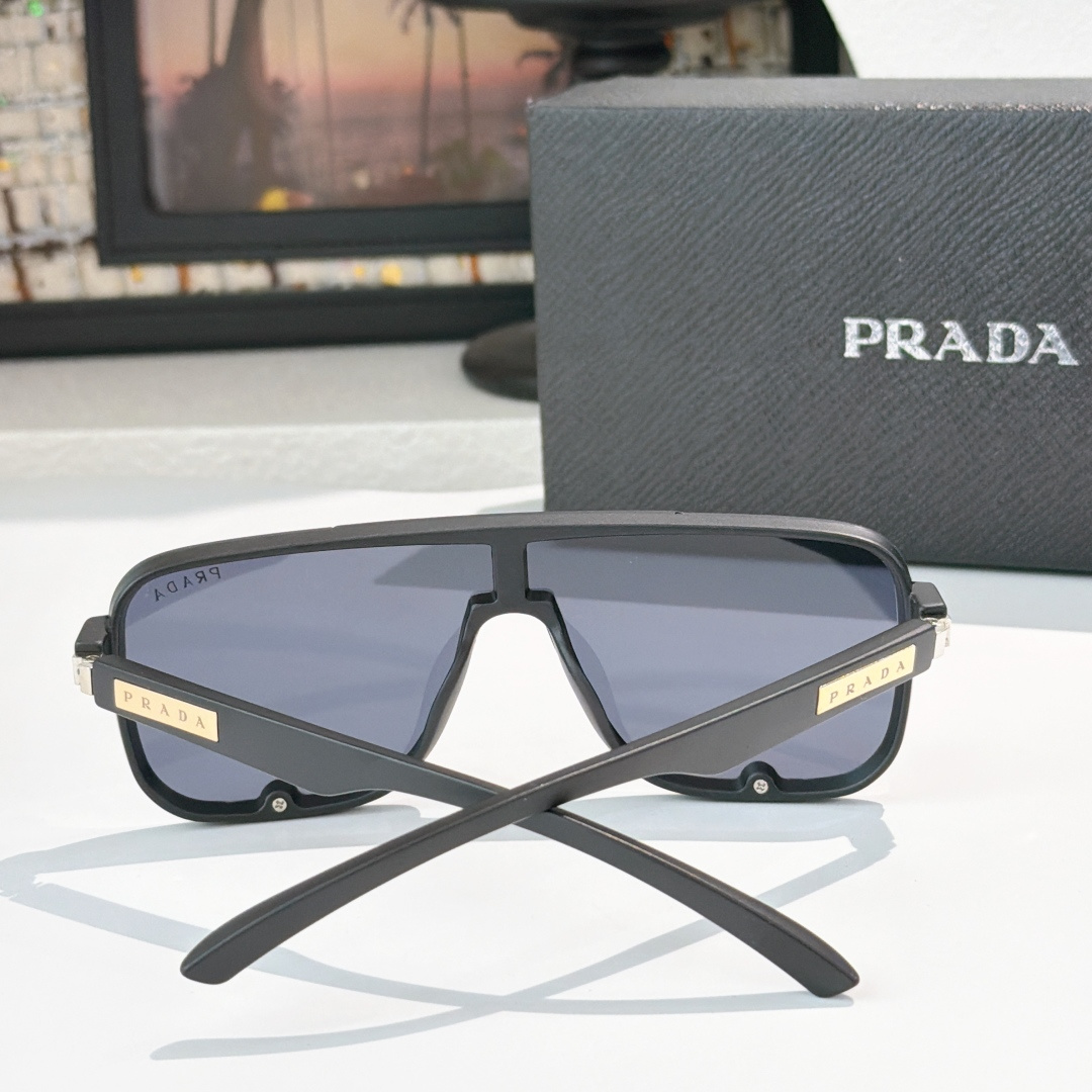 Prada PRAD*