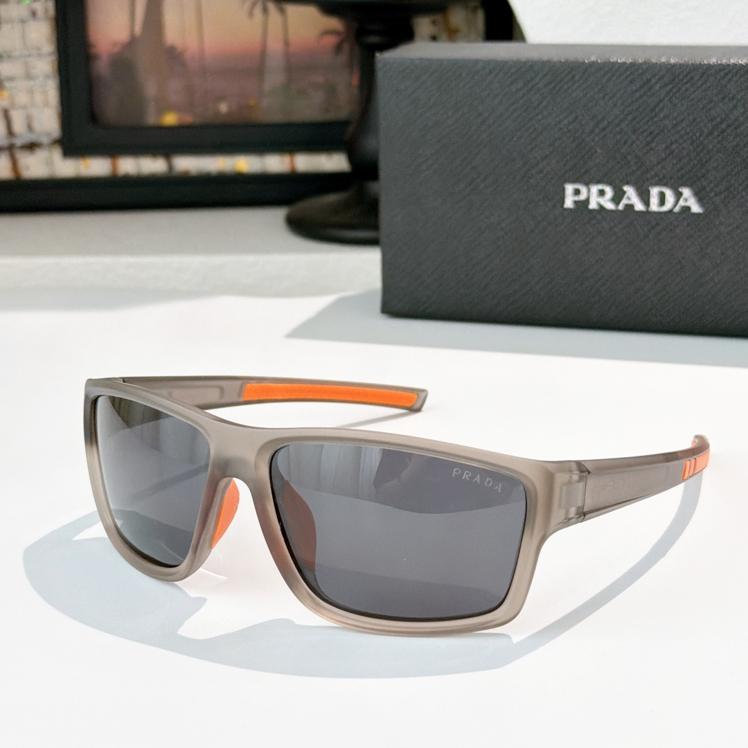 Prada PRAD*
