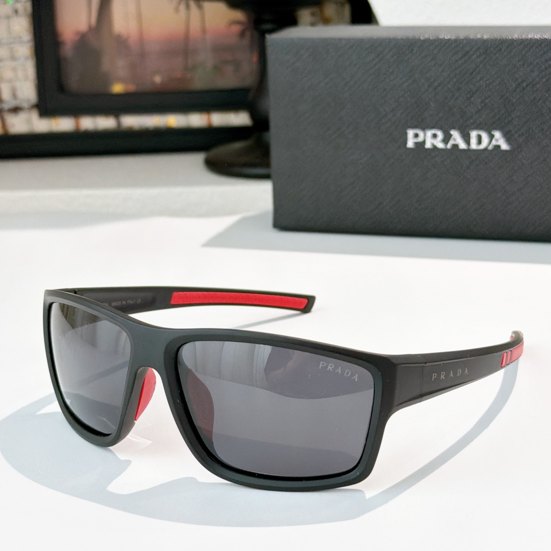 Prada PRAD*
