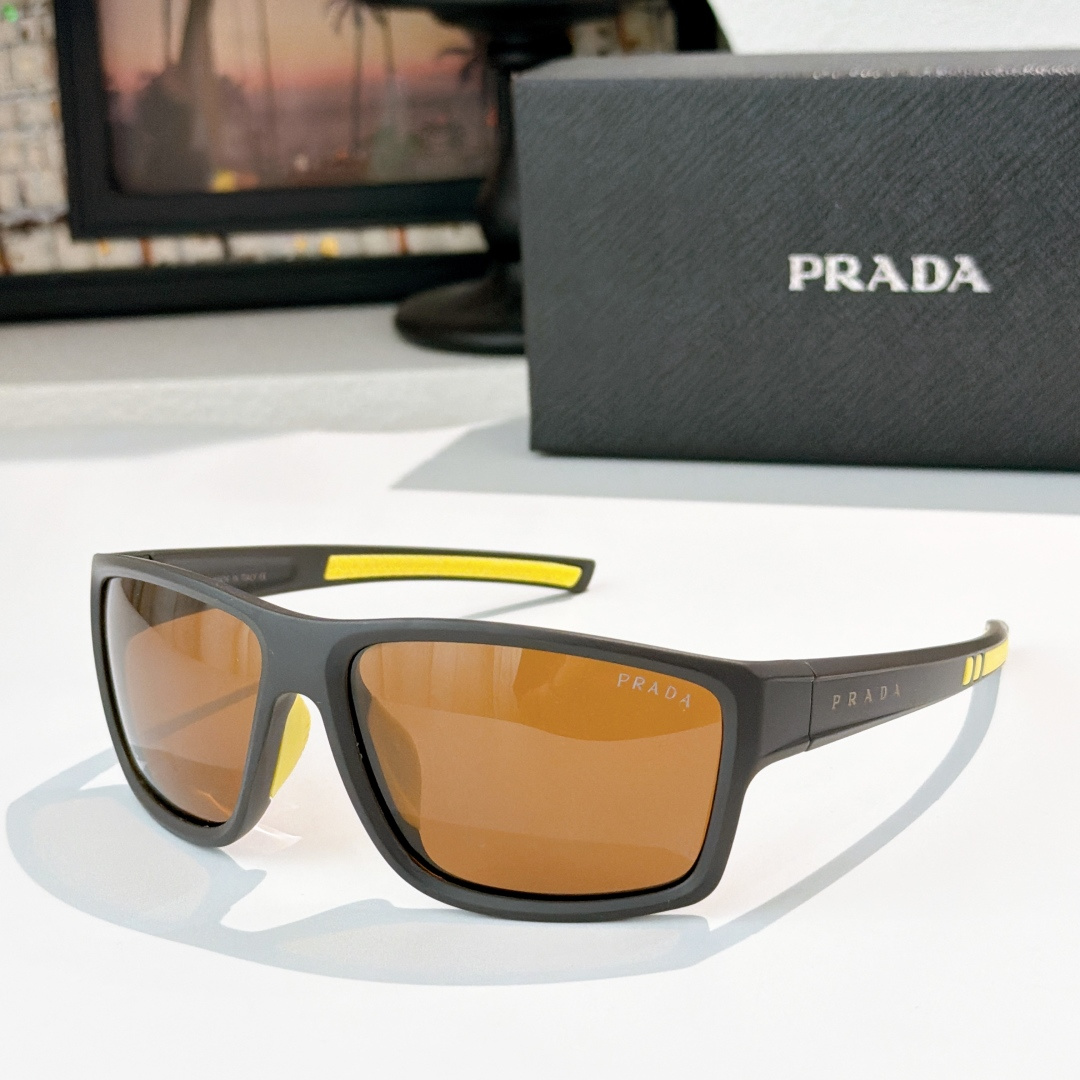 Prada PRAD*