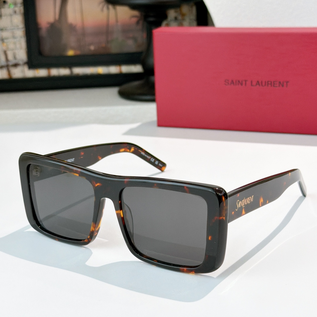 Saint Laurent SAINT LAUREN*