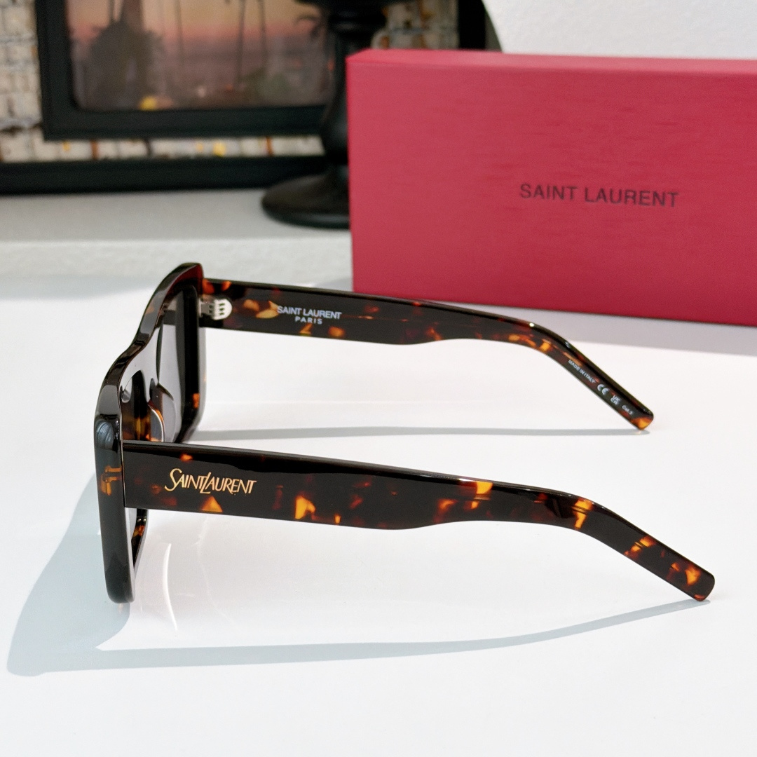 Saint Laurent SAINT LAUREN*