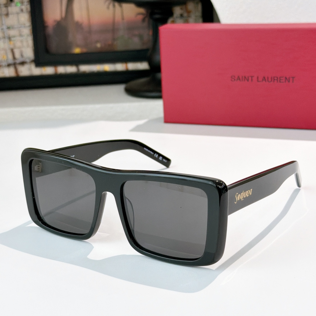 Saint Laurent SAINT LAUREN*