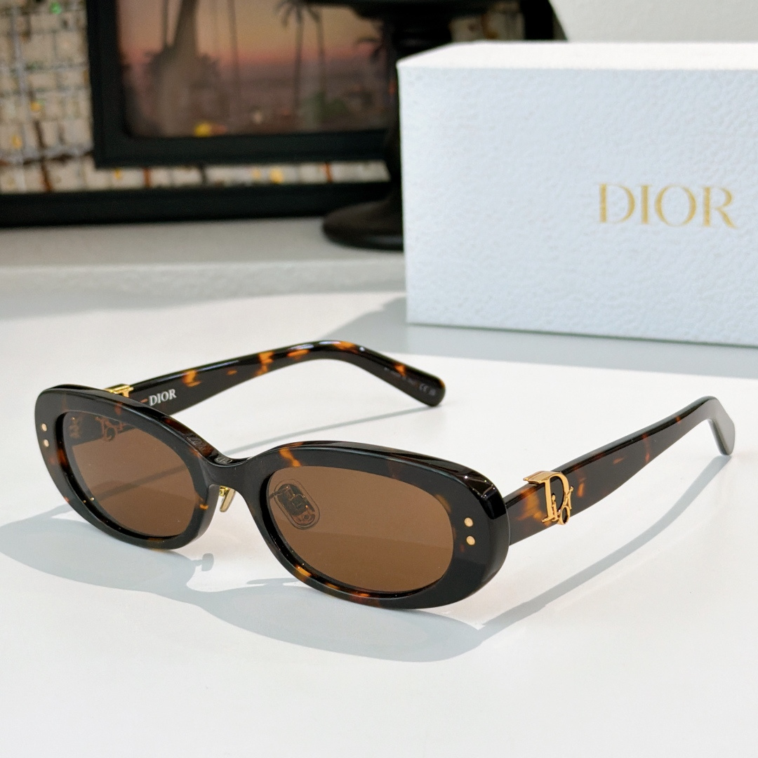 Dior DIO*
