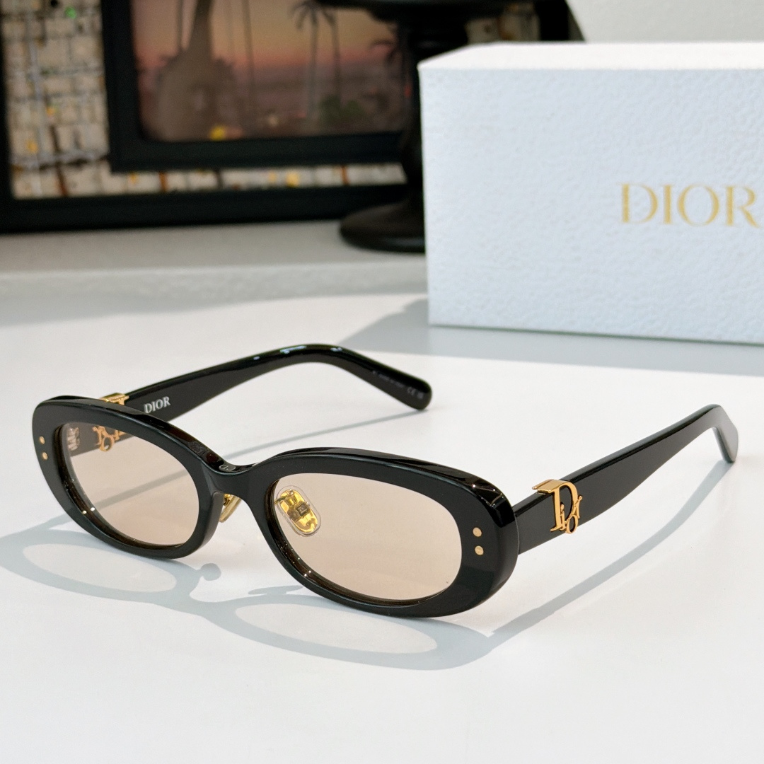 Dior DIO*