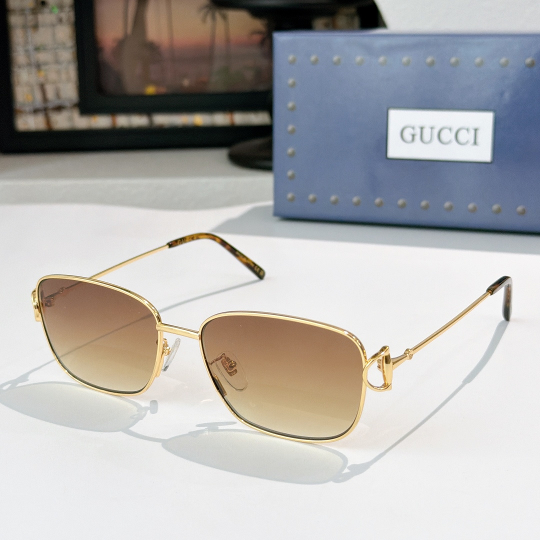 Gucci GUCCI*