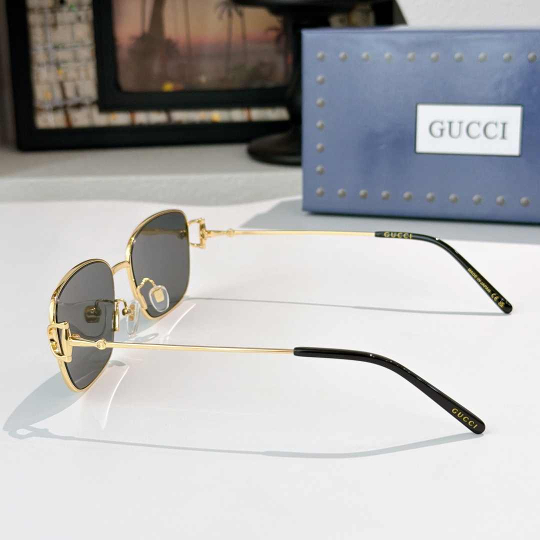 Gucci GUCCI*