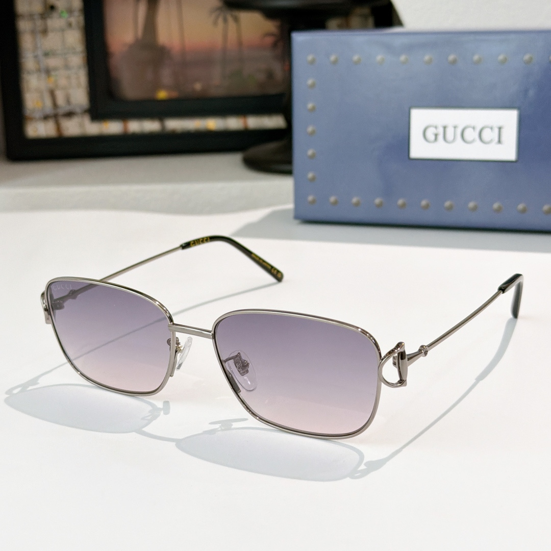 Gucci GUCCI*