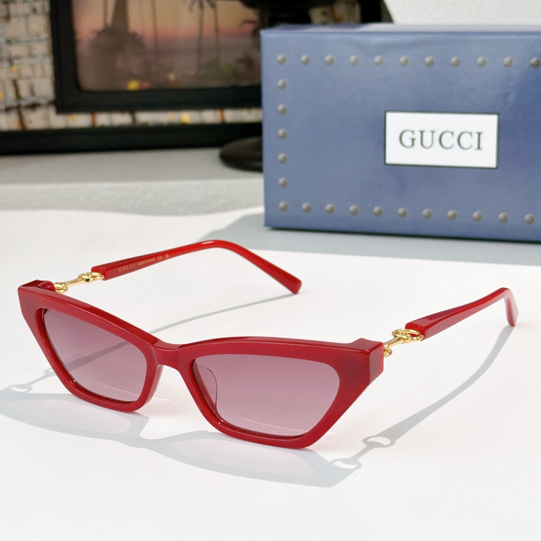 Gucci GUCCI*