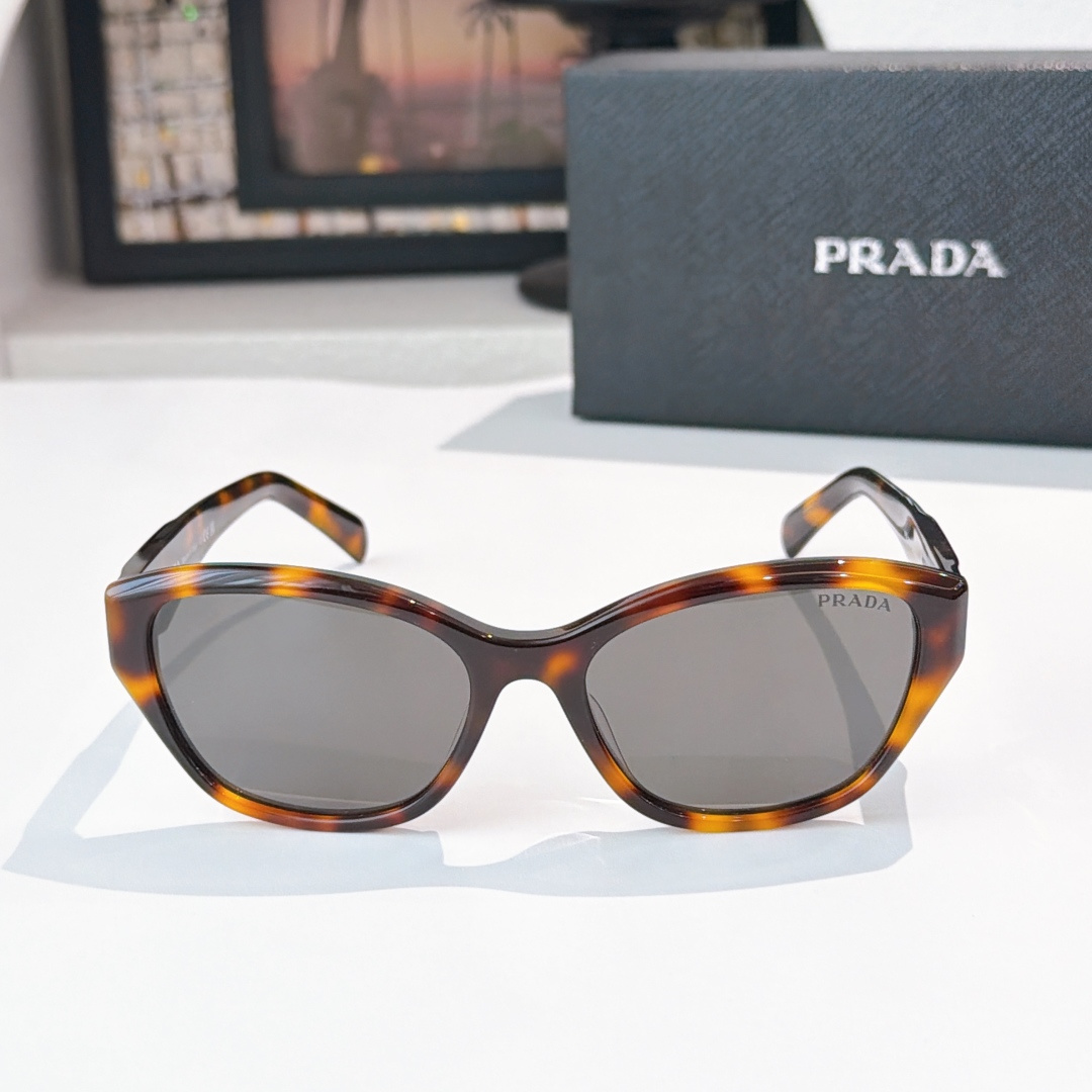 Prada PRAD*