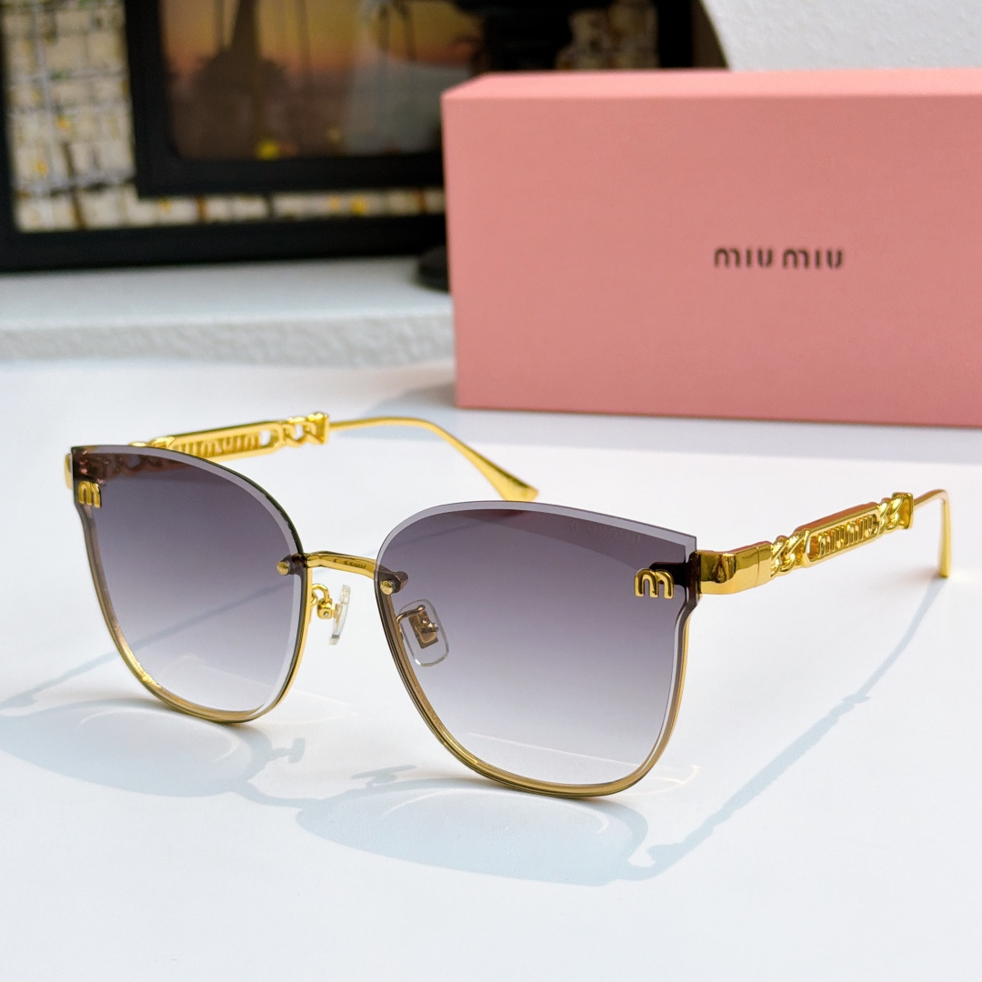 Miu Miu MIU M*
