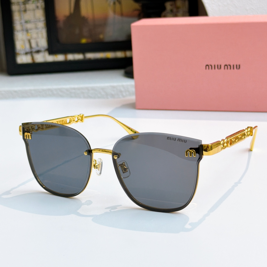 Miu Miu MIU M*