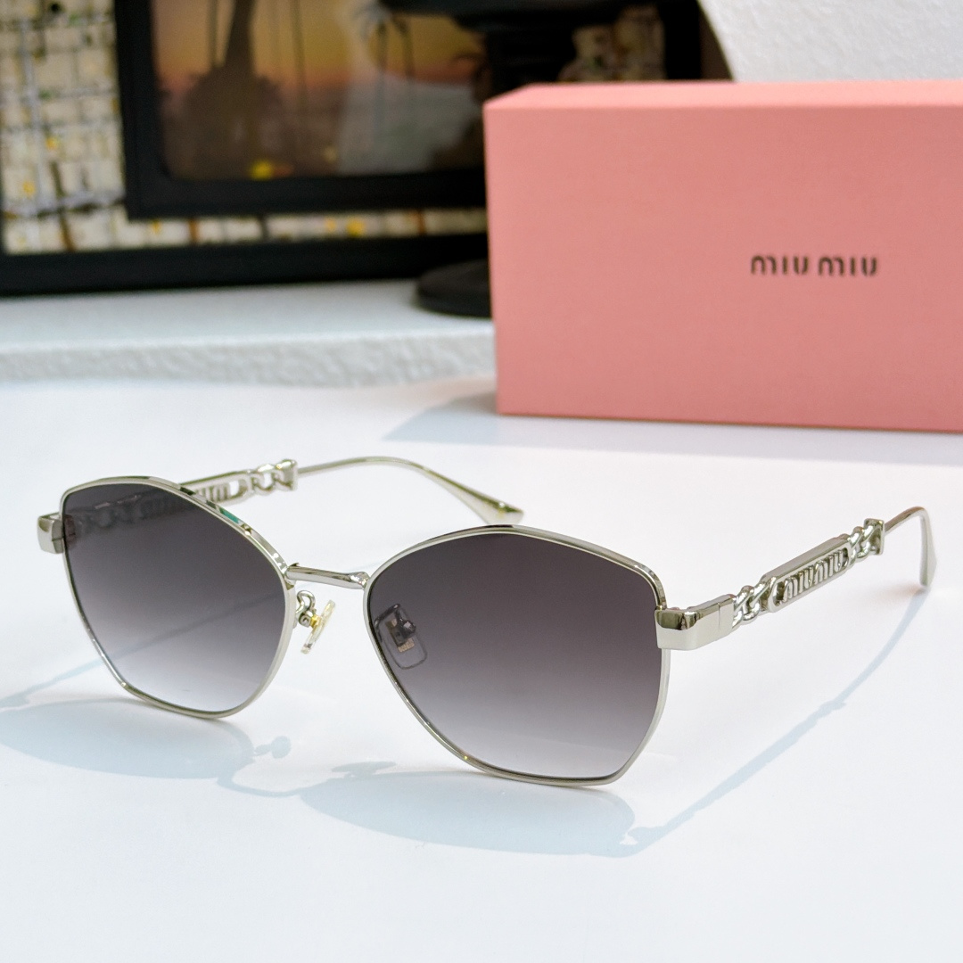 Miu Miu MIU M*