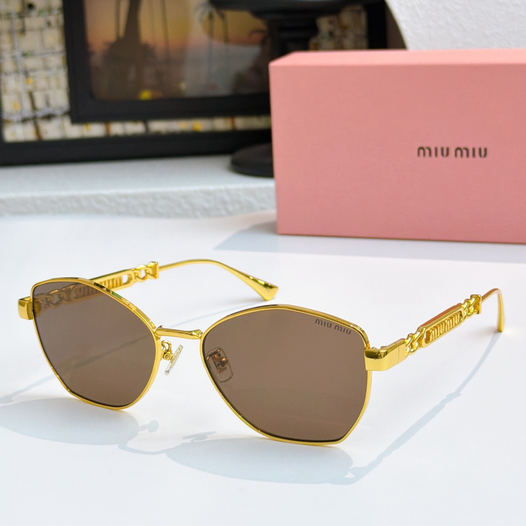 Miu Miu MIU M*
