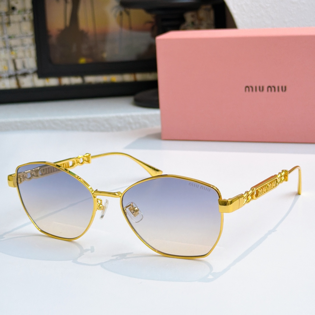 Miu Miu MIU M*