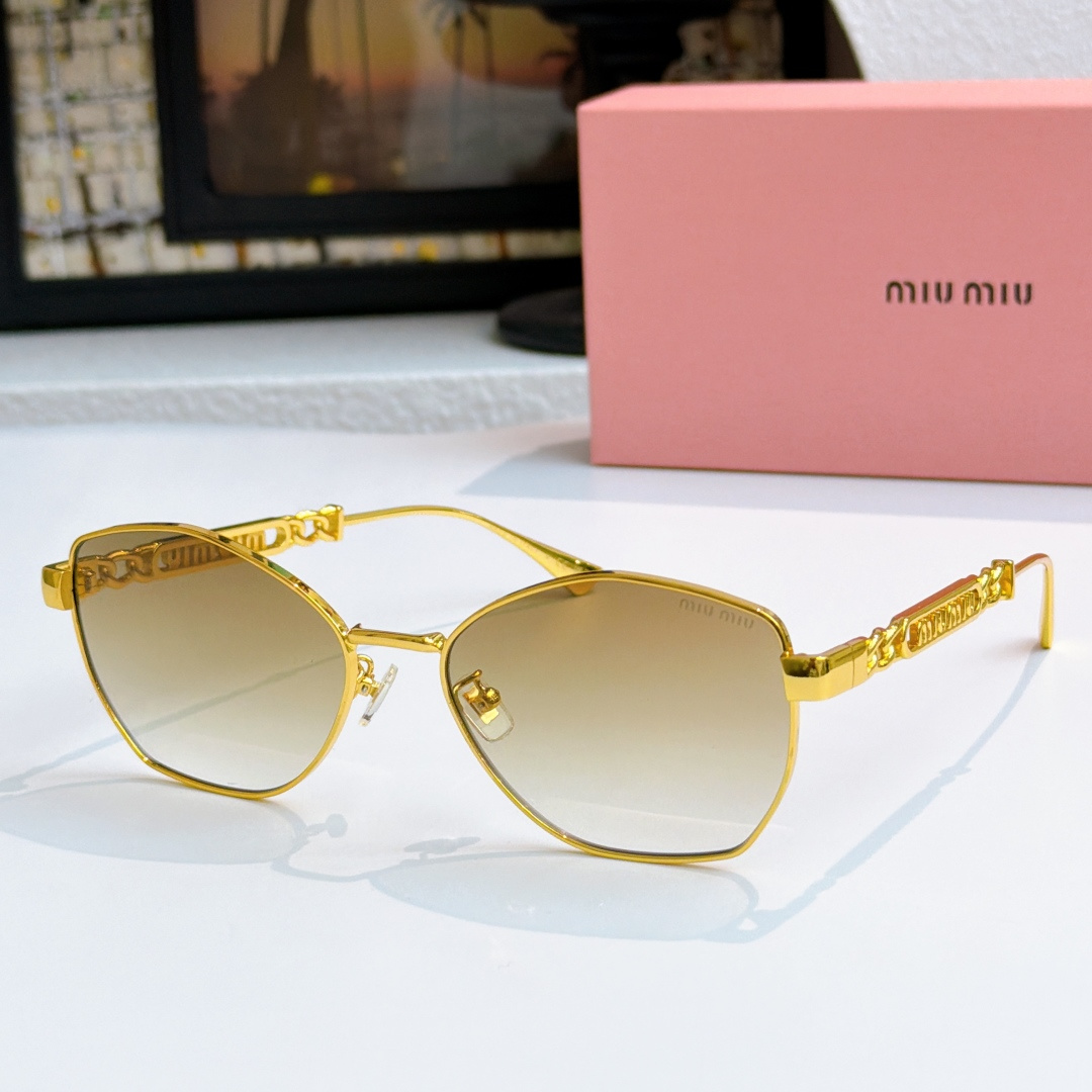 Miu Miu MIU M*