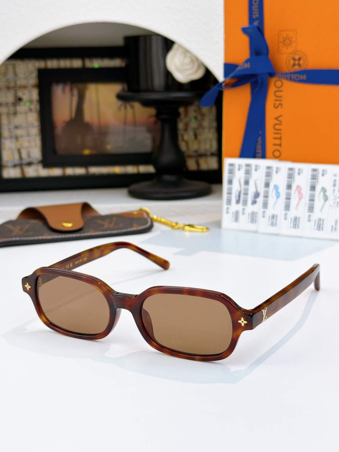 Originial quality刘亦菲F1观赛同款Louis Vuitto*MODEL：Z3178U 