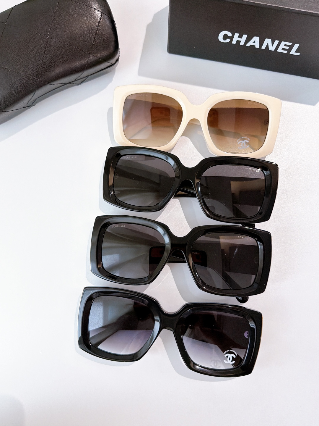 CHANEL Sunglasses
