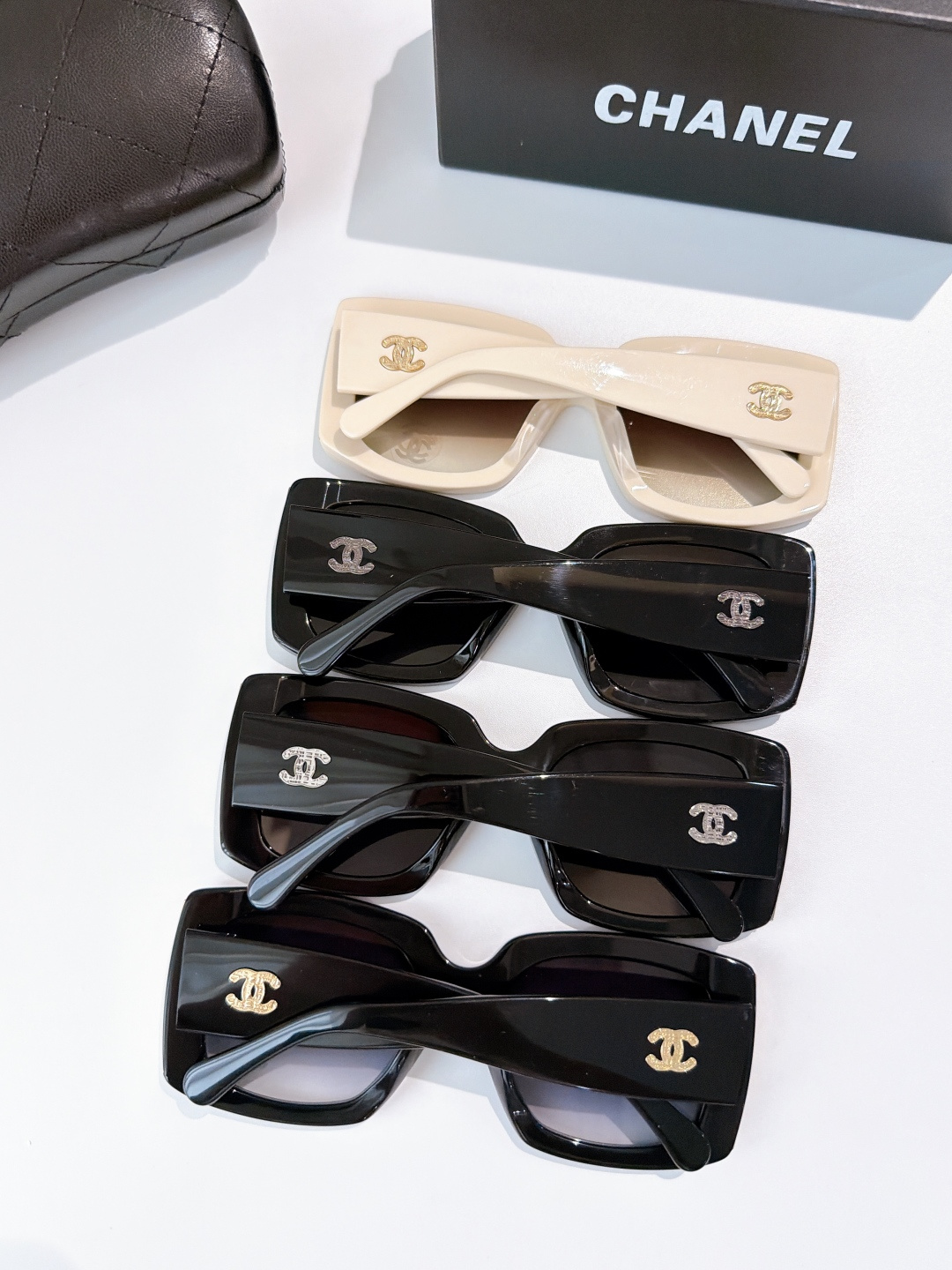 CHANEL Sunglasses