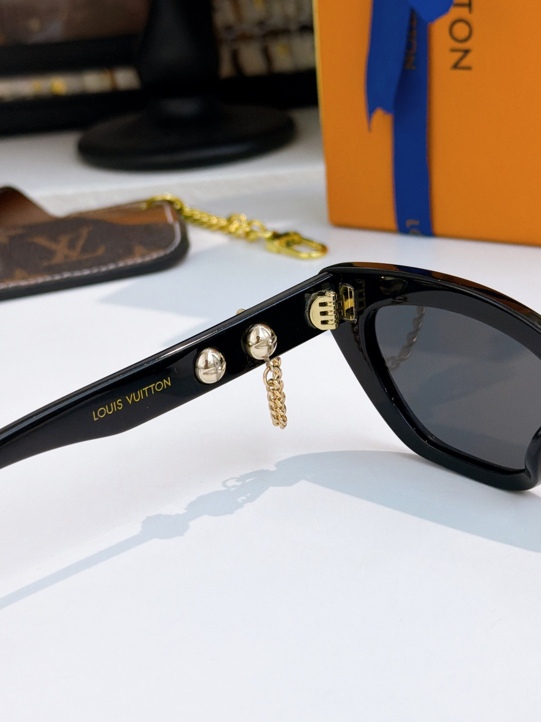 LOUIS VUITTO* MOD：Z2988 SIZE：53口18 145 重工艺技术 对扣铸件