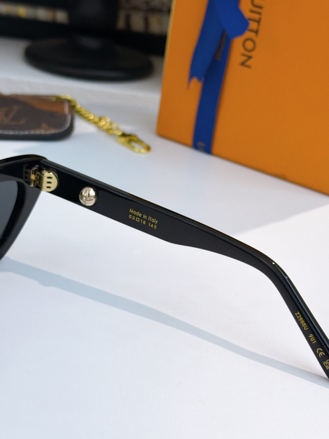 LOUIS VUITTO* MOD：Z2988 SIZE：53口18 145 重工艺技术 对扣铸件