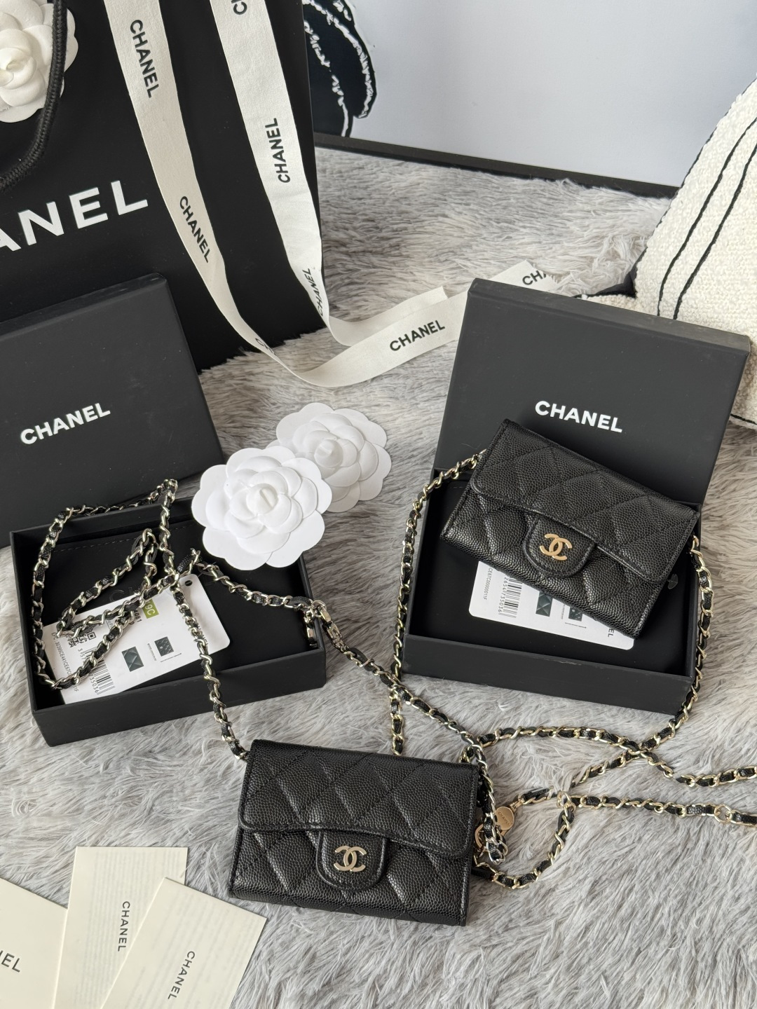 NO:391160,A lipstick envelope, waist bag, black caviar, black big ball, black lambskin, gold buckle/silver buckle, Chanel wallet, chanel, wallets, sheepskin19860909A 口红包 腰包 黑色鱼子酱 黑色大球 黑色小羊皮 金扣/银扣,香奈儿钱包,chanel,wallets,sheepskin,Bag