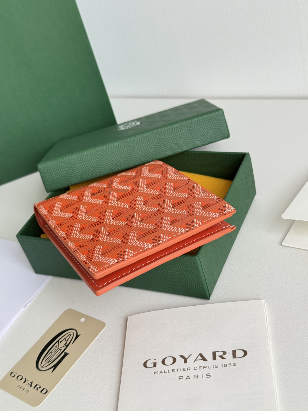 Goyard Bi-Fold Wallet, 8 Card Slots, Slim Design, Classic & Durable 7 cmp i1746268341234 2099 0 5