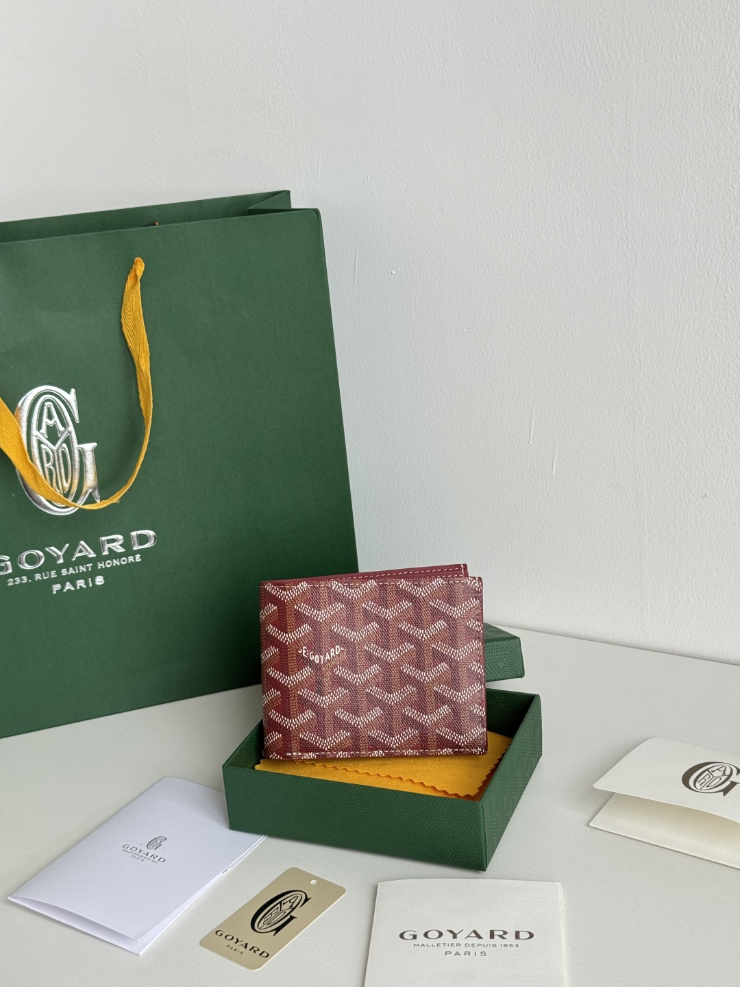 Goyard Wallet, Short Bifold Wallet with 8 Card Slots, Slim and Stylish 1 cmp i1746268506612 8226 0 0
