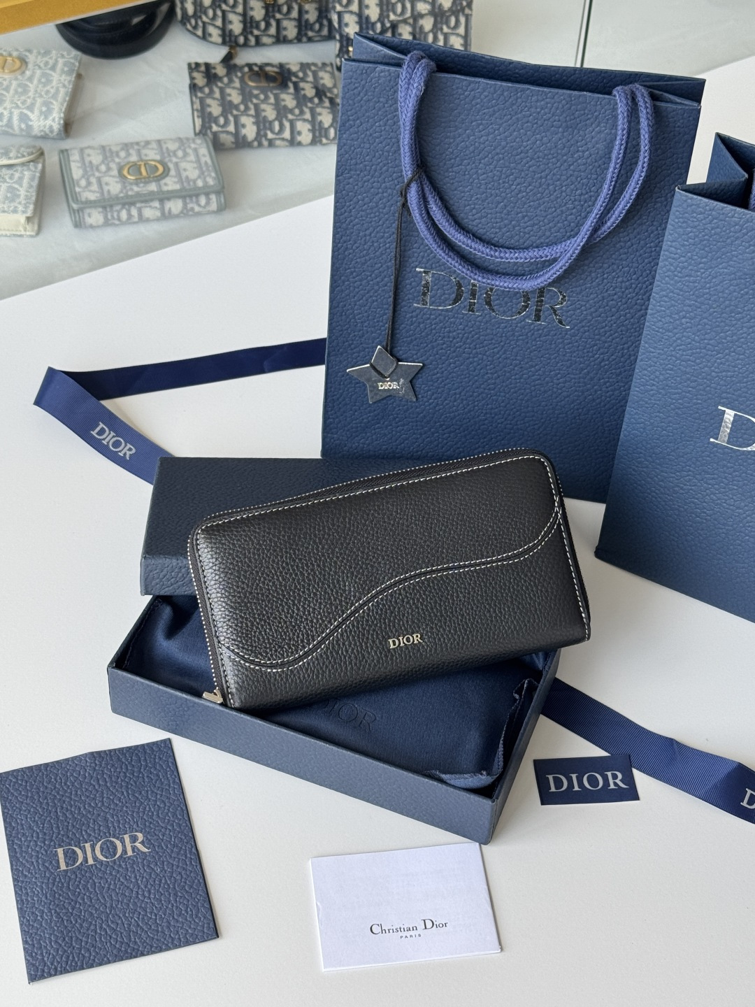 Dior dior 男包 马鞍拉链式长款钱包黑色细工镶嵌粒面牛皮革