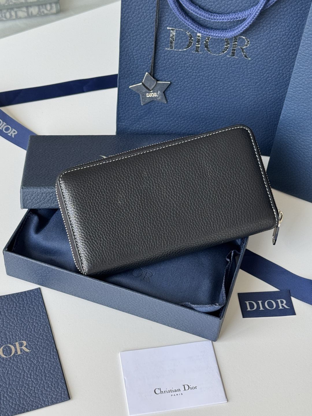 Dior dior 男包 马鞍拉链式长款钱包黑色细工镶嵌粒面牛皮革