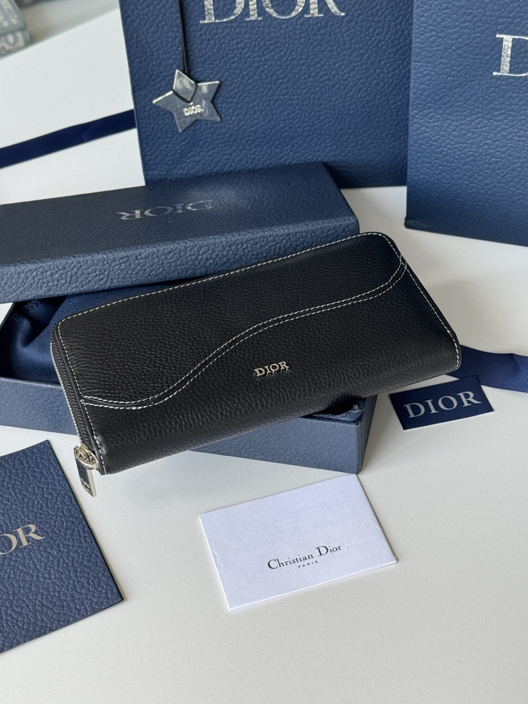 Dior dior 男包 马鞍拉链式长款钱包黑色细工镶嵌粒面牛皮革