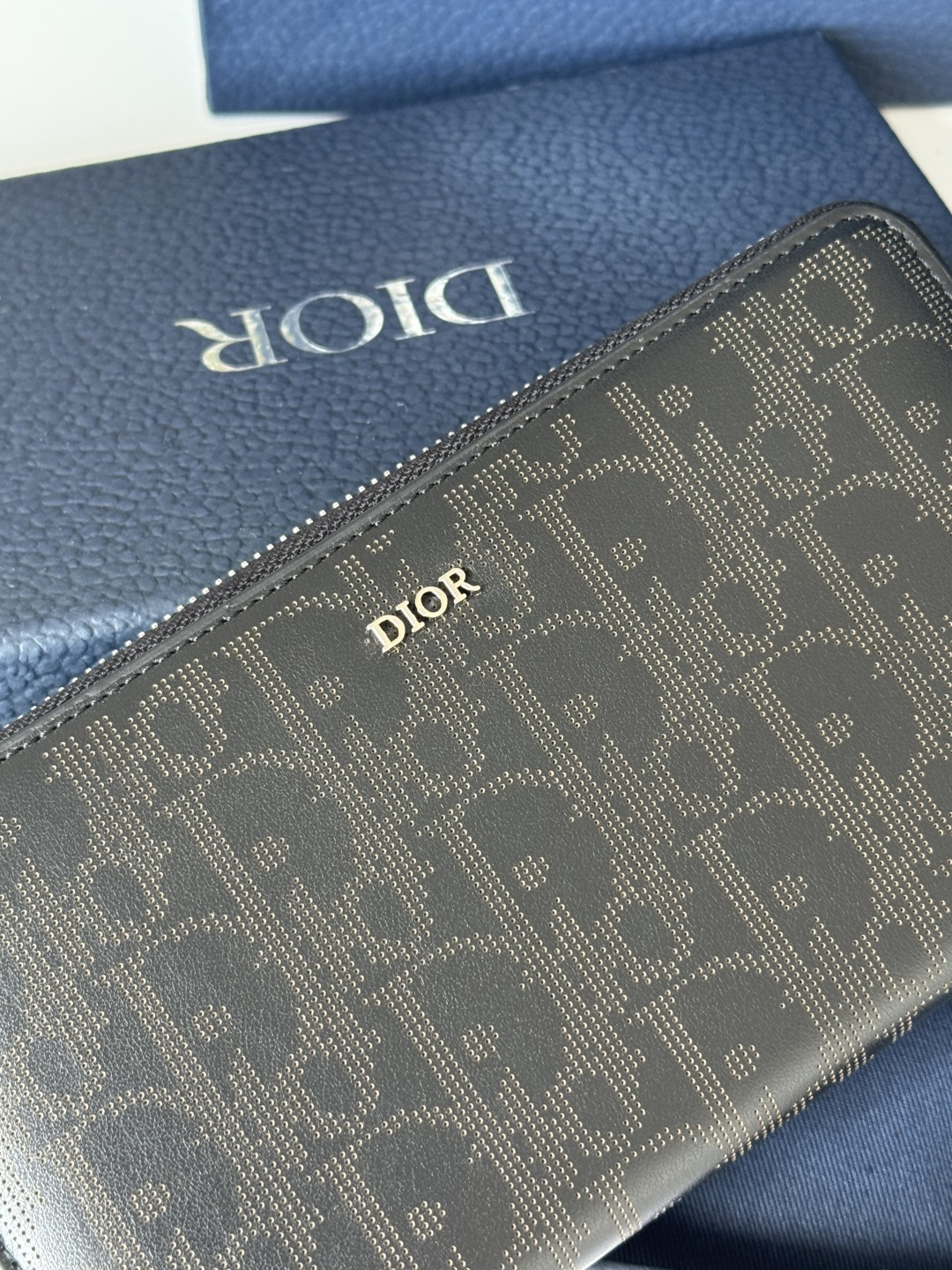 Dior dior 镂空设计