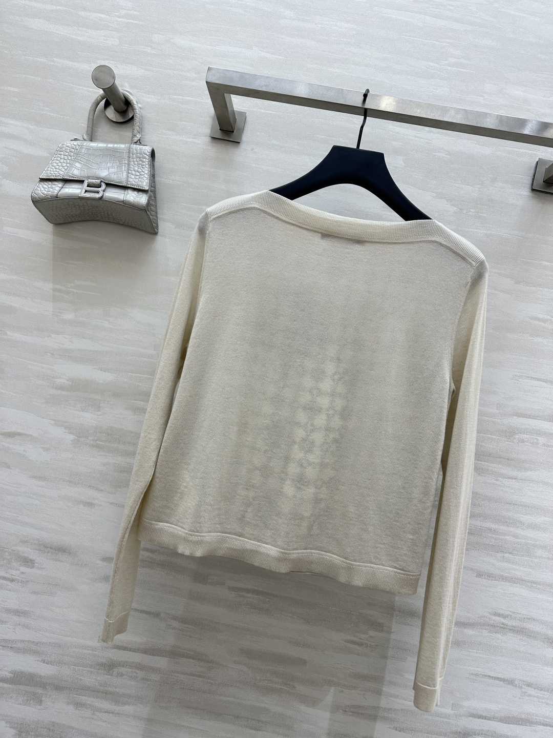 #Louis Vuitt♡²⁶复古印花拼接针织衫 老钱风穿搭天花板 米白软糯针织 复古满印真丝拼接 撞出