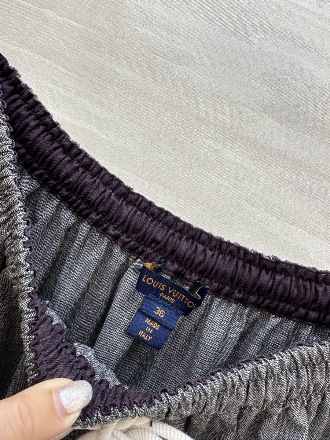 #Louis Vuitto♡²⁶灰调抽绳蛋糕半裙 甜妹本命款✨把甜酷感焊在身上的神仙半裙！灰调肌理感面料