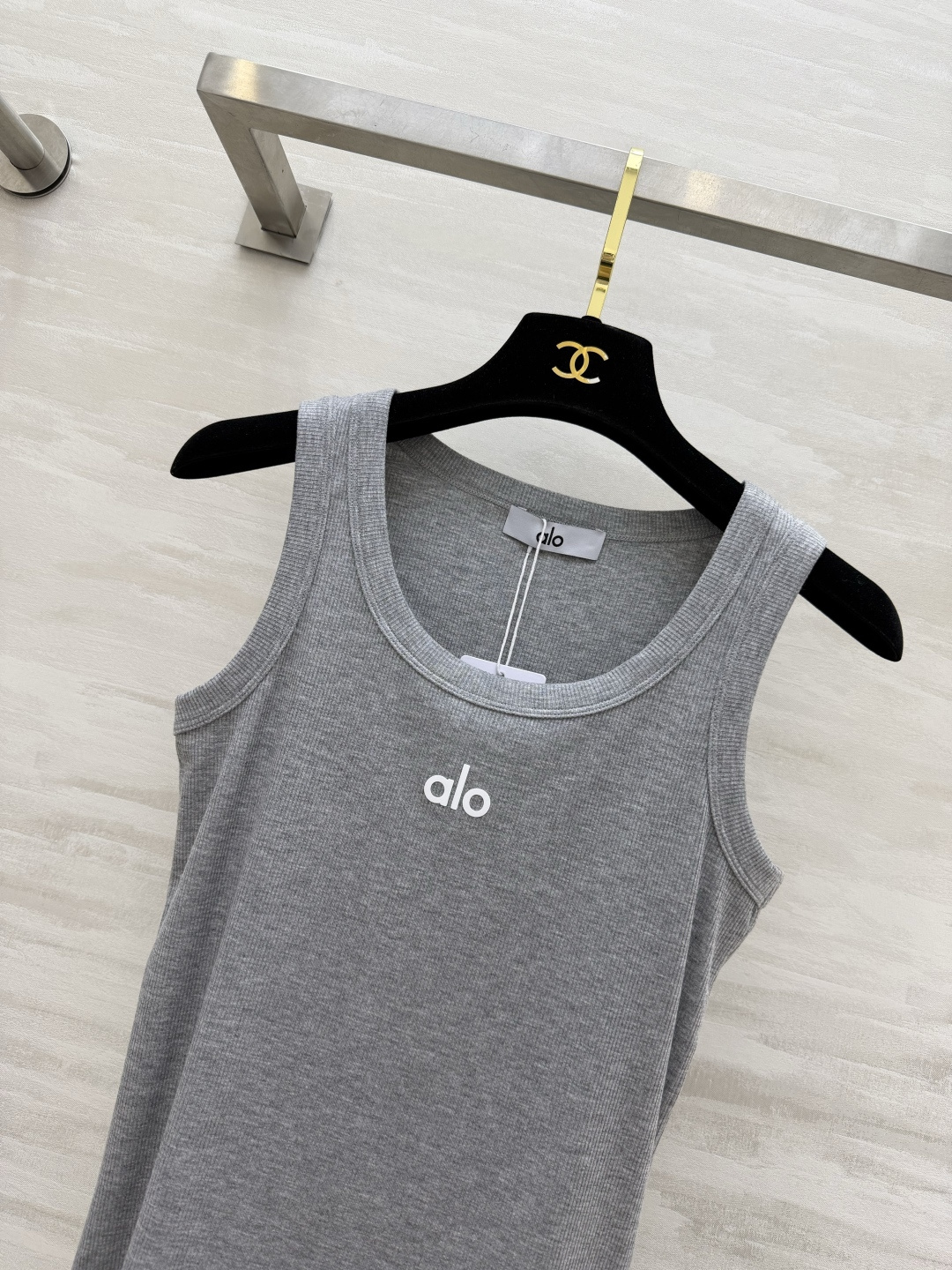 #Alo²⁶ss坑条工字背心 | 辣妹运动刚需款✨健身/瑜伽/日常都能穿的神仙背心！高弹坑条面料软糯亲肤