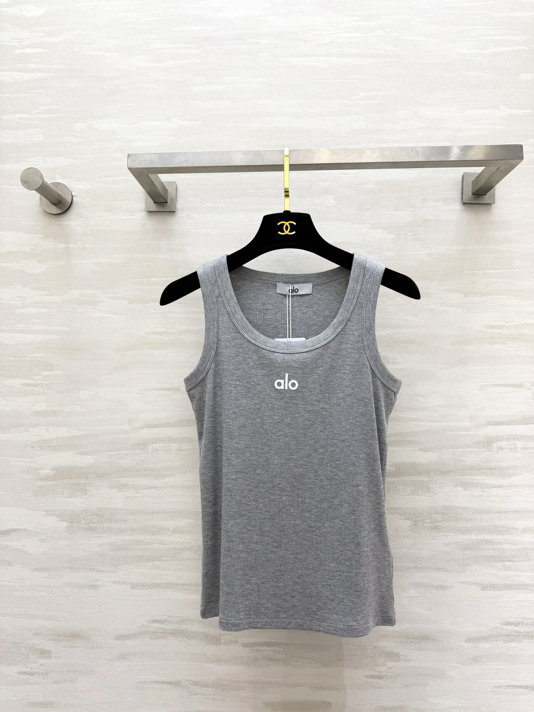 #Alo²⁶ss坑条工字背心 | 辣妹运动刚需款✨健身/瑜伽/日常都能穿的神仙背心！高弹坑条面料软糯亲肤