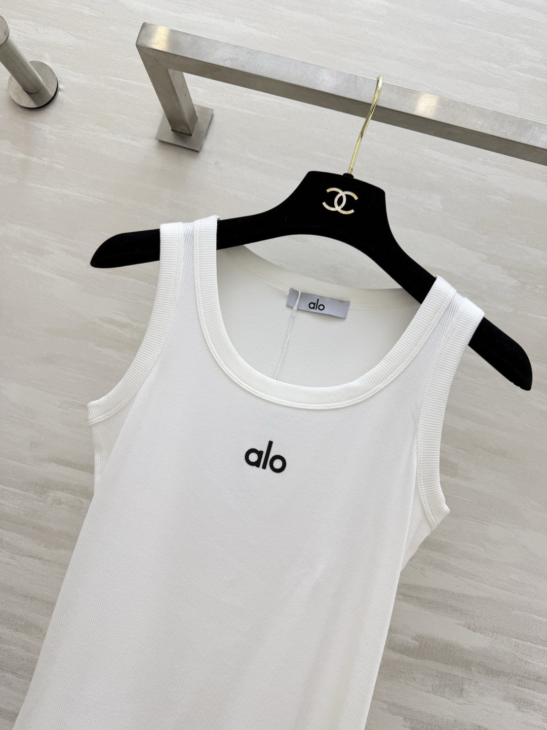 #Alo²⁶ss坑条工字背心 | 辣妹运动刚需款✨健身/瑜伽/日常都能穿的神仙背心！高弹坑条面料软糯亲肤