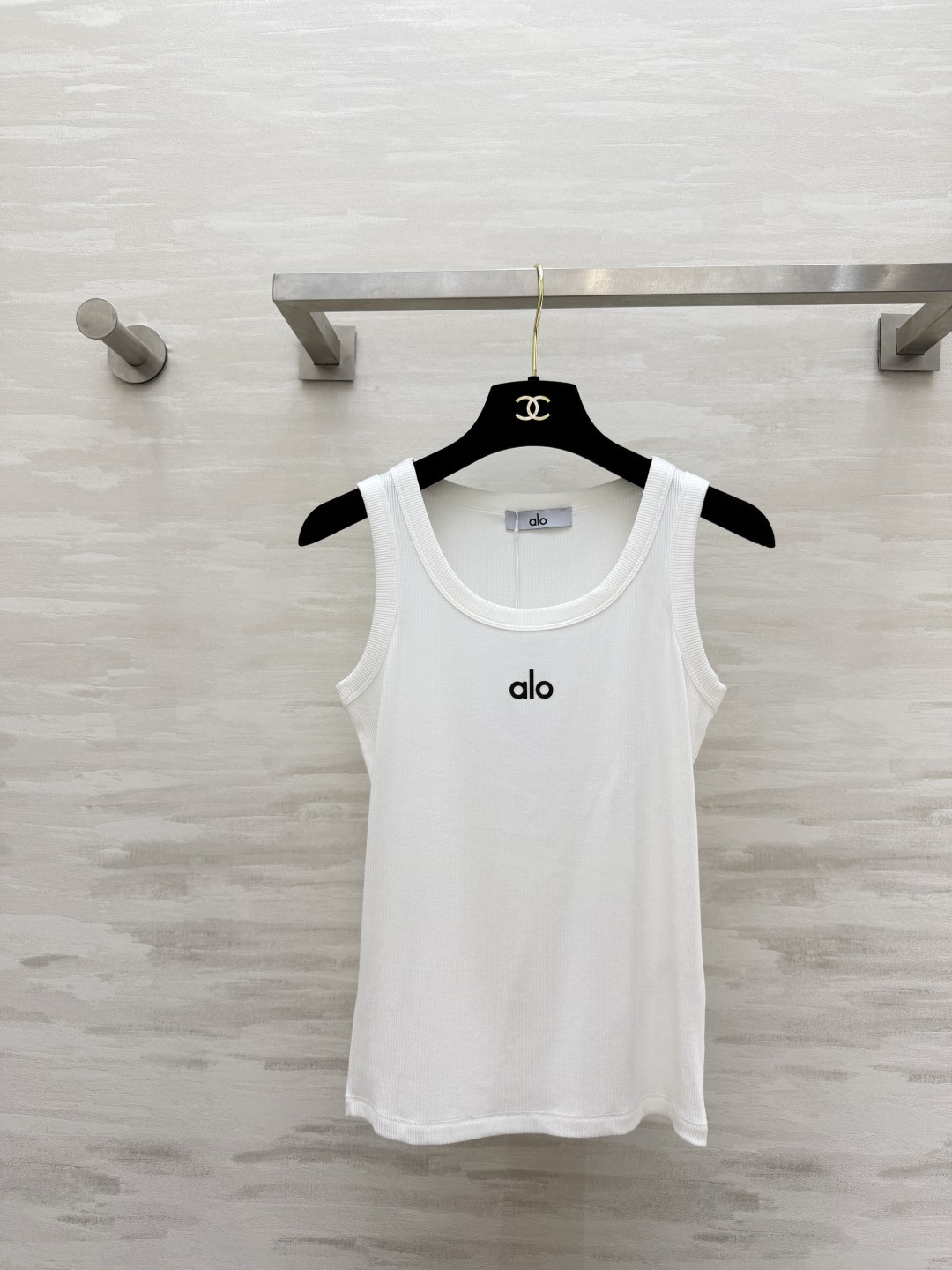 #Alo²⁶ss坑条工字背心 | 辣妹运动刚需款✨健身/瑜伽/日常都能穿的神仙背心！高弹坑条面料软糯亲肤